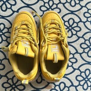 Size 3 musterd yellow fila disrupters